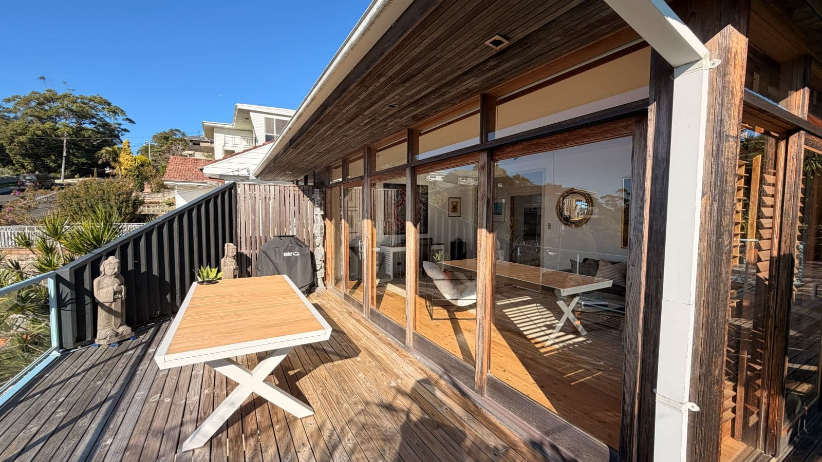 Cleaned balcony glass on a Dee Why apartment